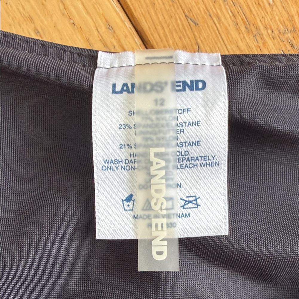 Lands' End Women's Classic Black Swim Shorts - Picture 2 of 6